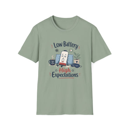 Low Battery High Expectations T-Shirt – Funny Lazy Phone Graphic Tee