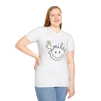 Smile Daisy T-Shirt — Cute Floral Smiley Tee